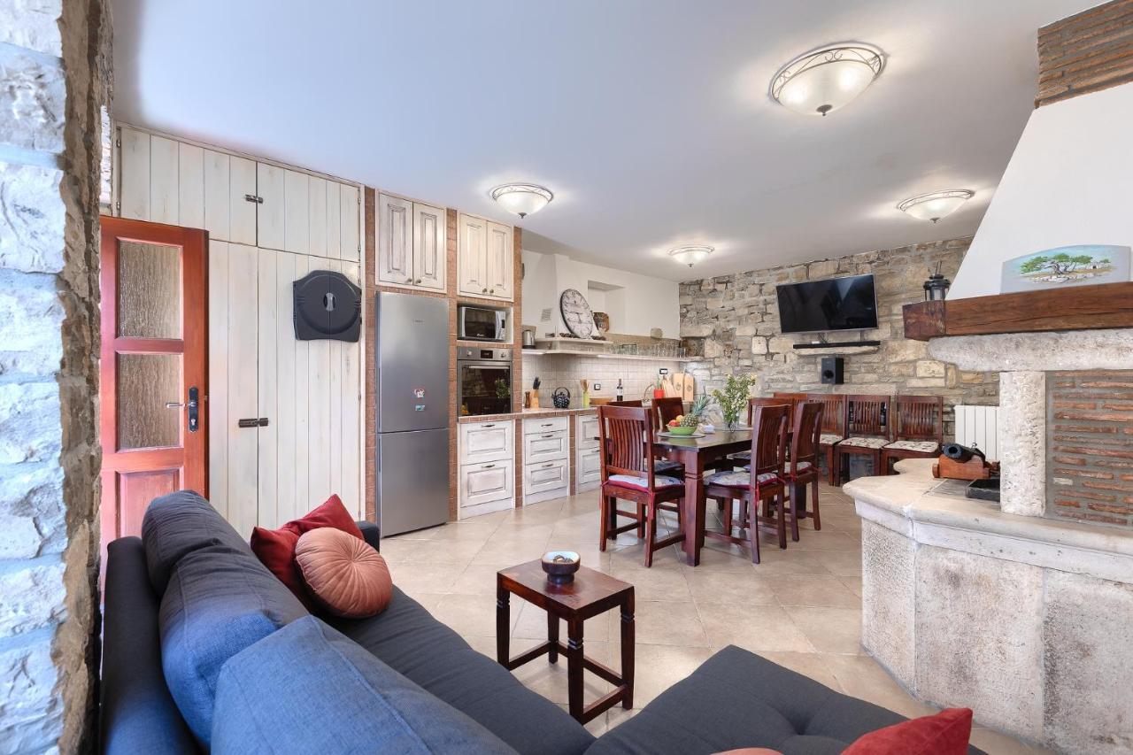 Apartman Pietro Motovun Eksteriør bilde